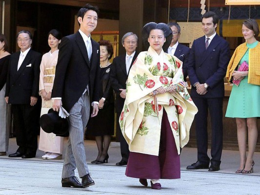 Princesa Ayako de Japón renuncia a la realeza por amor