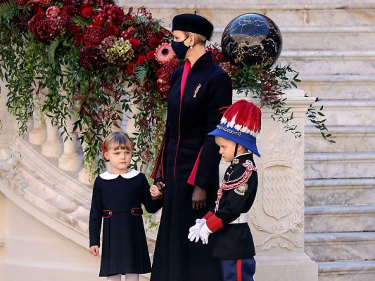 Charlene con sus gemelos de cinco años, Jacques y Gabriella (Photo by Valery HACHE / POOL / AFP)