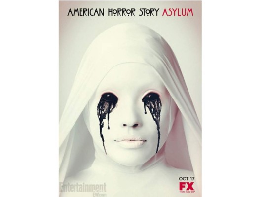 13. American Horror Story, si eres fan de lo sobrenatural, los horrores cotidianos y la capacidad humana de hacer el mal, esta serie se ajusta perfecta además es ganadaro de varios Emmy