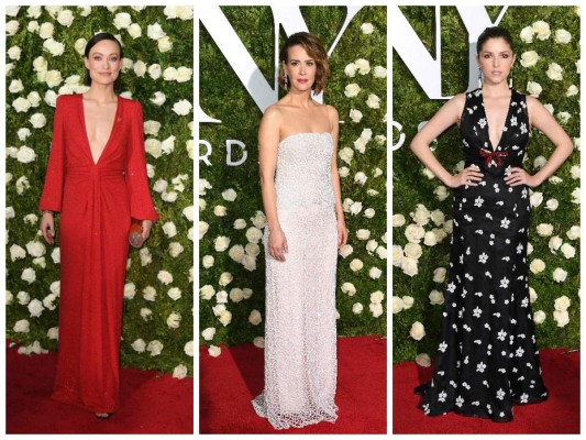 Olivia Wilde, Sarah Paulson y Anna Kendrick durante su desfile por al alfombra roja de los Tony Awards en el Radio City Music Hall en Nueva York (Fotos AFP)