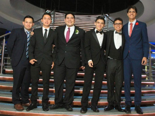 Prom night de los seniors del Valle de Sula