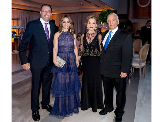 Fiesta nupcial para Joaquín Echeverrí y Adriana Hawit  