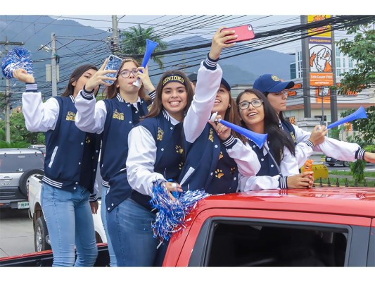 Así fue el seniors entrance de la Academia Americana