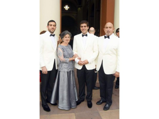 Boda Religiosa de Carlos Moreira y Sabrina Mahchi