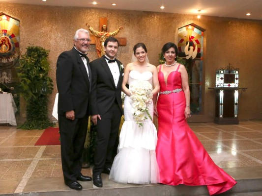 Julio y Christian Collier con Cecilia Prieto y Sandra Kafati.