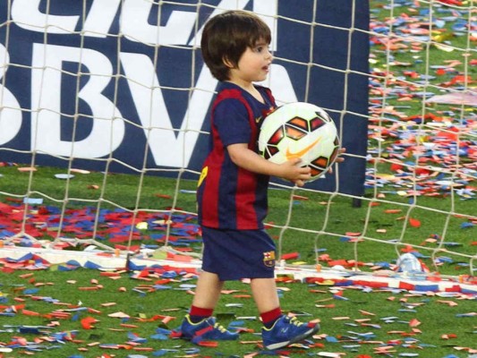 Milan Piqué anota su primer gol!