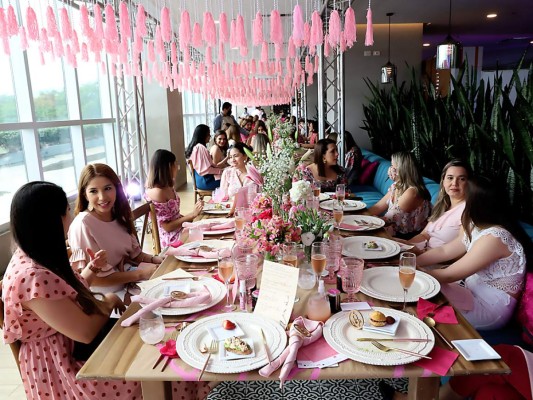 Así se vivió Roses and Rosé Brunch for a Cause by Estilo