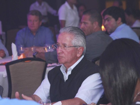 ESTILO ofrece cena a jugadores del ‪Honduras Open‬ PGA Tour