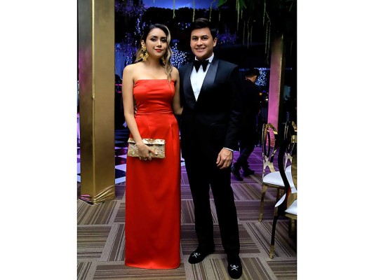 Bechir Bendeck y Lilian Pineda celebran boda religiosa