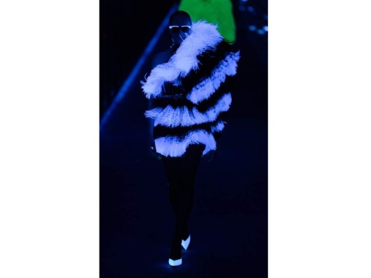 El impresionante desfile de Saint Laurent en Paris Fashion Week 2019