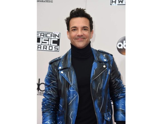 El fashionista y presentador de TV George Kotsiopoulos