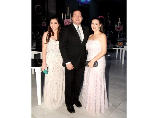 Elegante recepción para Jacobo y Nathalie Handal  