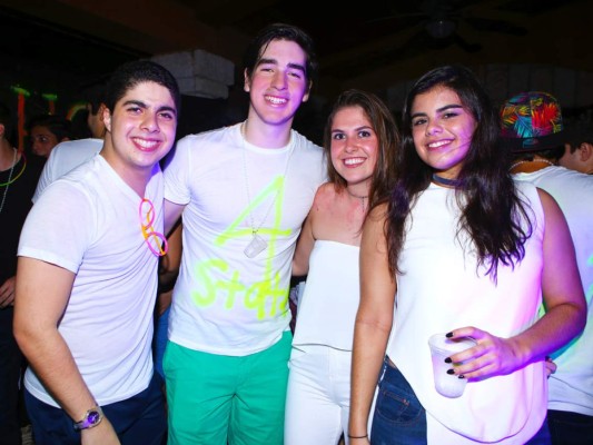 Neon Party por una noble causa