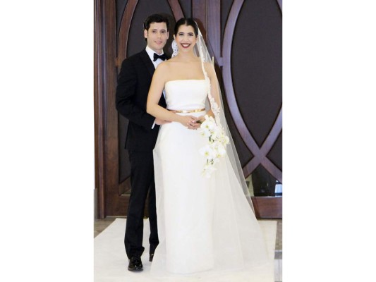 Los novios Roberto Álvarez y Andrea Victoria Handal