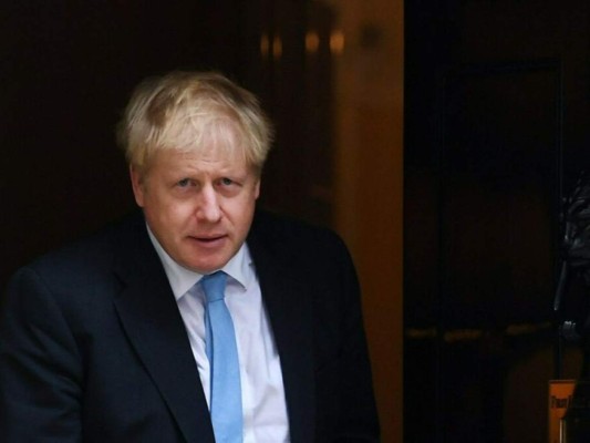 El Primer Ministro de Reino Unido, que actualmente es Boris Johnson, será informado a través del secretario privado de la reina. Él le informará a las demás naciones donde Isabel es jefa de Estado.