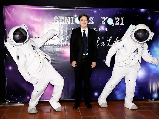 Grand night de los seniors '21 de DelCampo International School