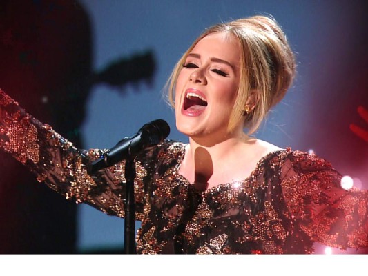 Adele aseguro que se siente 'realmente triste' por la separación de Brad Pitt y Angelina Jolie