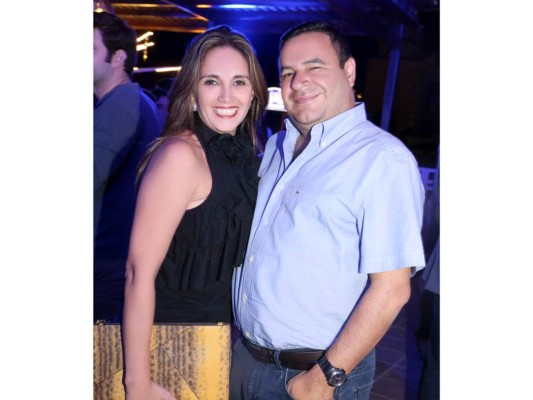 Cumpleaños de Blanca Bendeck y Rodolfo Lugo en bar Azotea