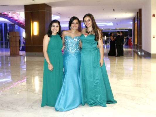 Invitadas a gala de la Escuela Internacional Sampedrana.