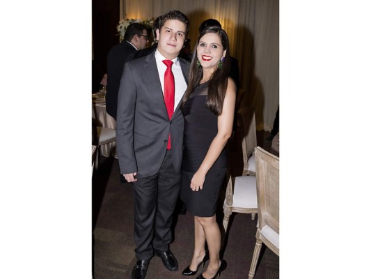 Roberto Ferrufino y Gabriela Alvarado se casan por lo civil  