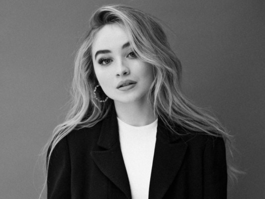 Sabrina Carpenter será la nueva “Alicia en el País de las Maravillas”