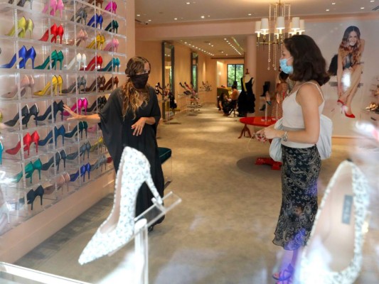 Sarah Jessica Parker inaugura su primera tienda de zapatos en Manhattan  