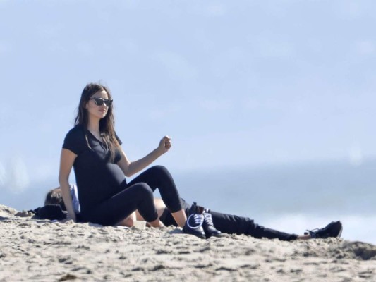 Irina Shayk y Bradley Cooper de paseo por Venice Beach