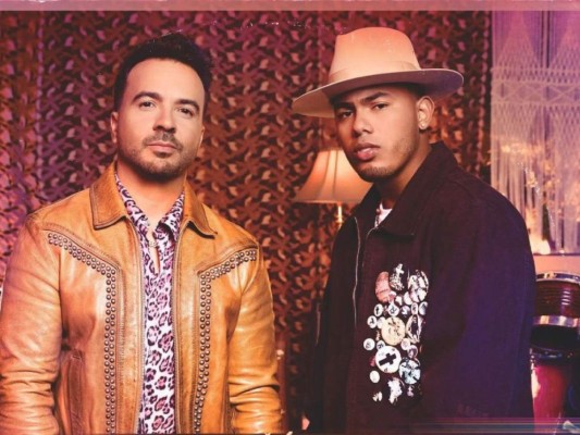 Bésame: Luis Fonsi y Myke Towers se unen para llenarnos de ritmo y ganas de bailar con sus ritmos de una bachata veraniega.