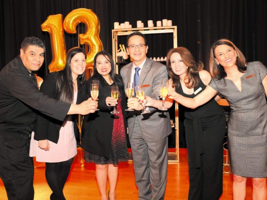 Ernesto Palapa, Alejandra Mihaljevic, Patricia Zelaya, Óscar González, Hilda Alvarenga y Mayela Alfaro (Fotos Hector Hernández)