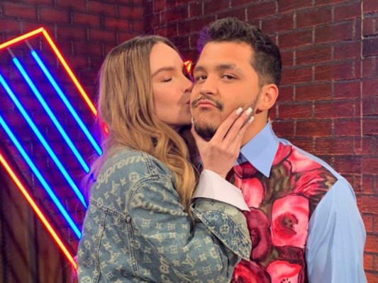 Los mejores memes de la separación entre Christian Nodal y Belinda