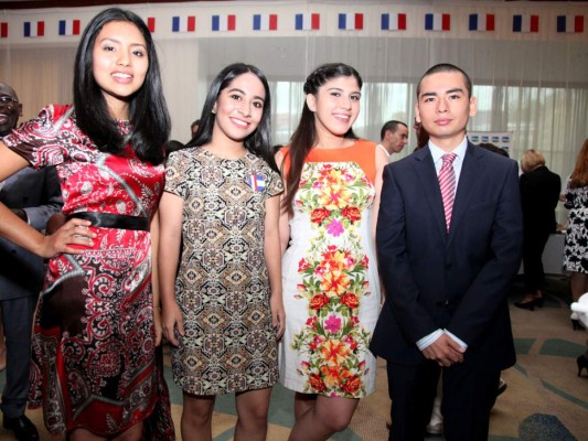 Embajada de Francia celebra Día de la Bastilla