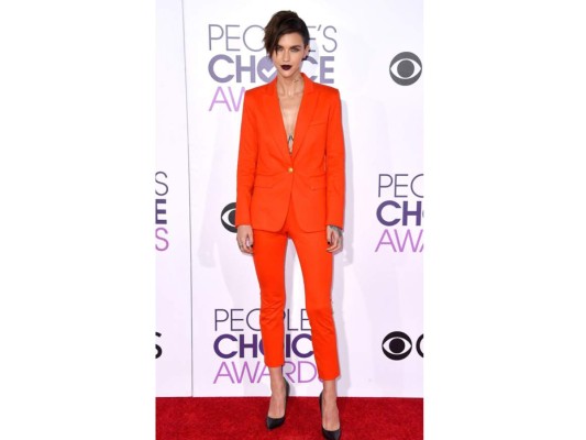 Así lucieron las celebridades en los People Choice Awards