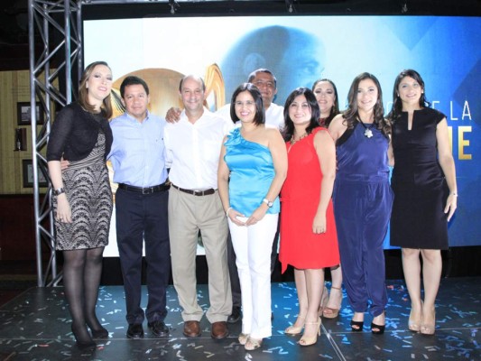 Alegre despedida para Boyce Lloyd  