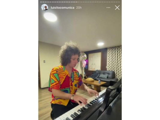 Se unió a las plataformas digitales en el 2007 con un canal llamado Piano para gente cool, en el cual hacía covers de canciones y tutoriales. Sin embargo, no perseveró en esta área.