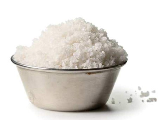 Fleur de Sel. Es recomendable para ensaladas, cocinar vegetales, carnes a la parrilla y combinar con sabores dulces como el chocolate.<br/>