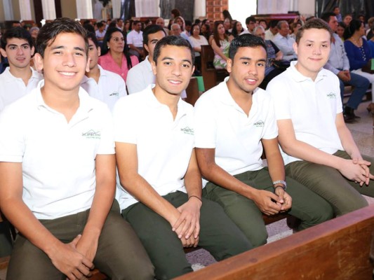 Misa para los seniors 2017 de la DelCampo International School