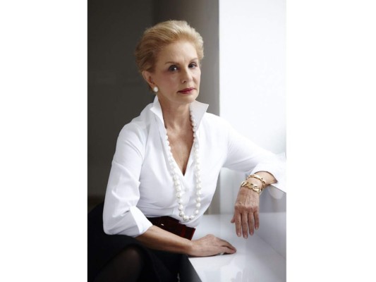 “La elegancia no está definida únicamente por la ropa que usas. Está en cómo te mueves, cómo hablas, lo que lees”.