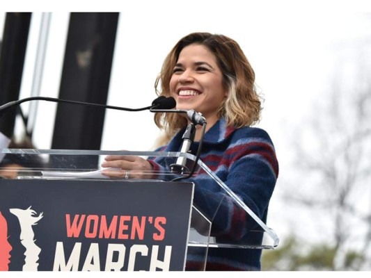 America Ferrera durante su discurso en Washington contra el presidente Donald Trump