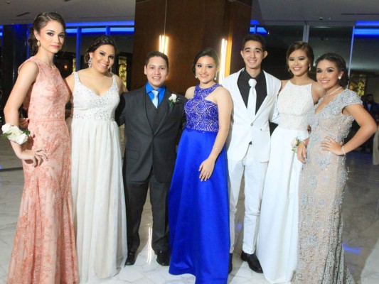 Prom night de los seniors del Valle de Sula