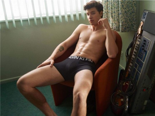Celebridades reaccionan a la sexy campaña de Calvin Klein protagonizada por Shawn Mendes   