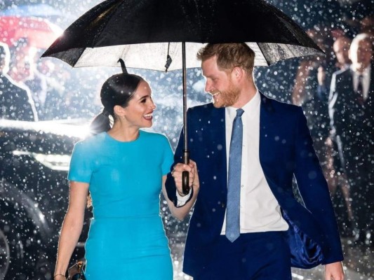 ¿Príncipe Harry y Meghan Markle quieren despegar en Hollywood?