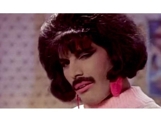 10) Su última grabación fue 'Mother love' & su último video fue 'These are the days of our lives'