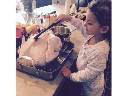Lily Aldridge posteó esta fotografía de su hija Dixie Pearl Followil
