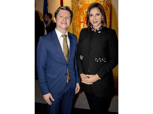 Elegante velada para celebrar la Fiesta Nacional de España  