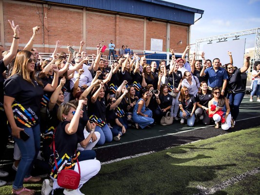 La entrance de los Seniors 2020 de la Escuela Americana