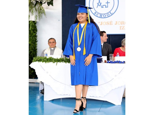 Graduación de la clase 2019 de Macris School