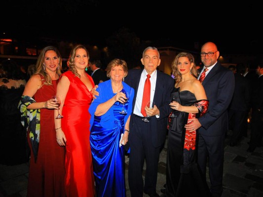 Elegante fiesta nupcial para Sofia Barletta y Jorge Vitanza