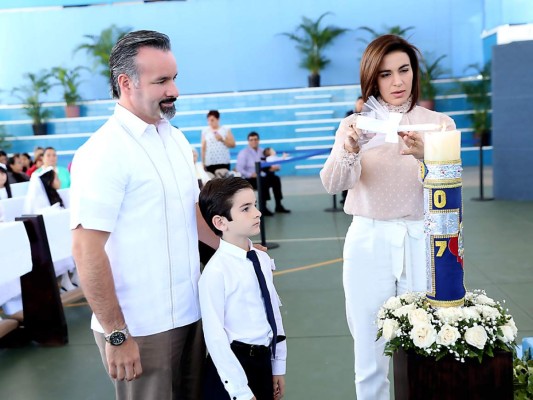 Primera comunión en Macris School