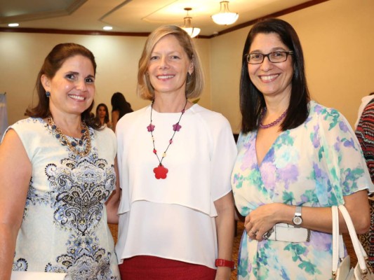 Almuerzo Solidario a beneficio del Centro Las Flores