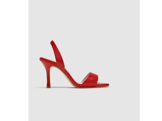 Zara: Stilettos de cuero en diferentes colores, en esta ocasión te mostramos un tono rojo.